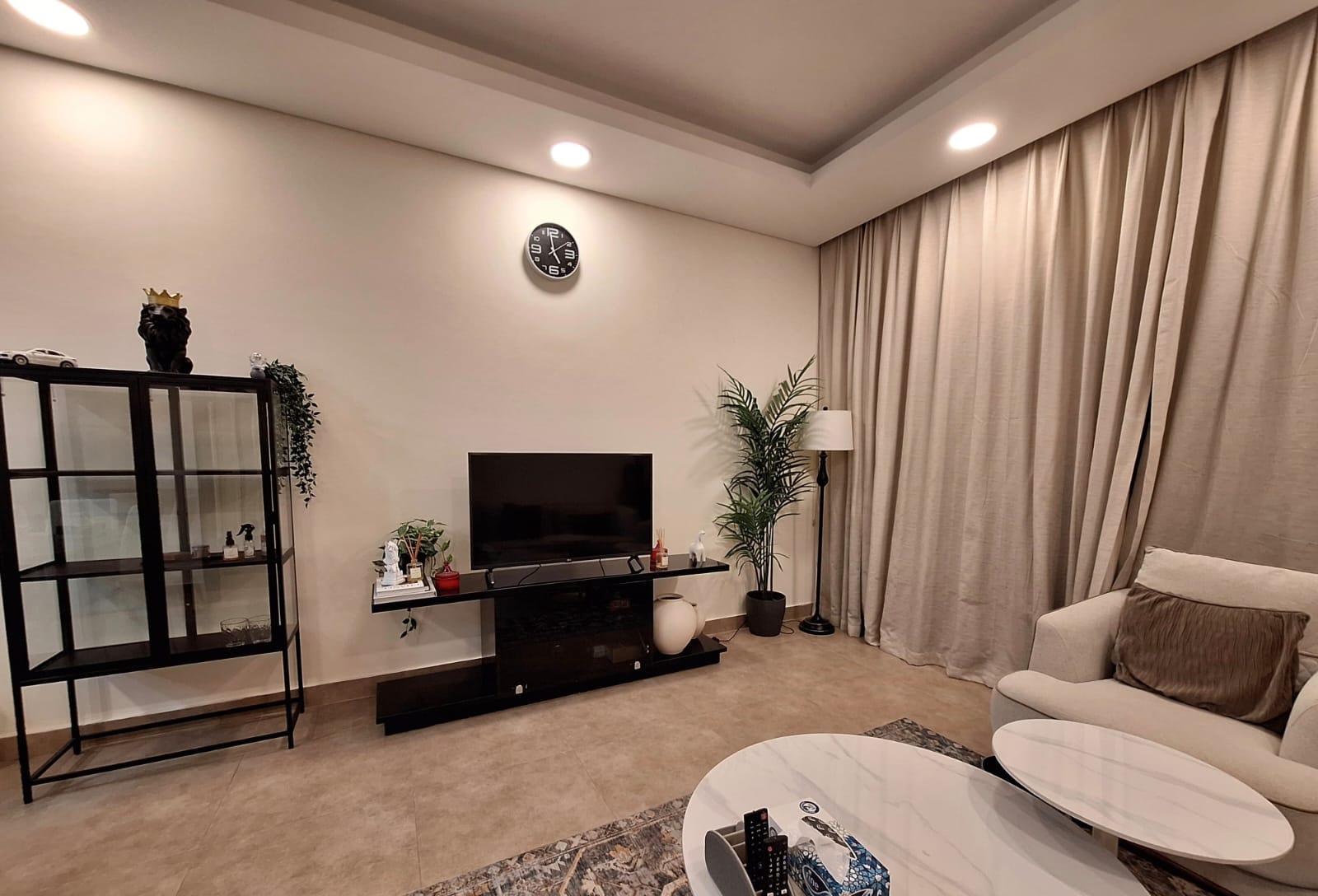 Fully Furnished 1-Bedroom Apartment for Rent in Al Erkyah | City View thumbnail 3