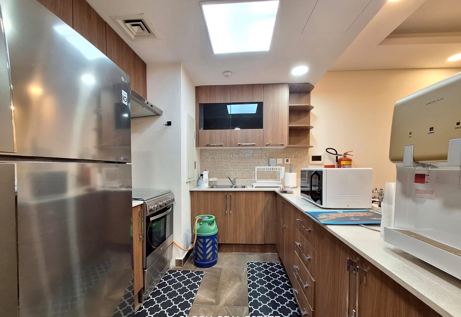 Fully Furnished 1-Bedroom Apartment for Rent in Al Erkyah | City View thumbnail 4
